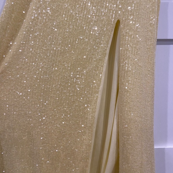 Butter yellow sequin formal dress with cutout and slit - Picture 9 of 11
